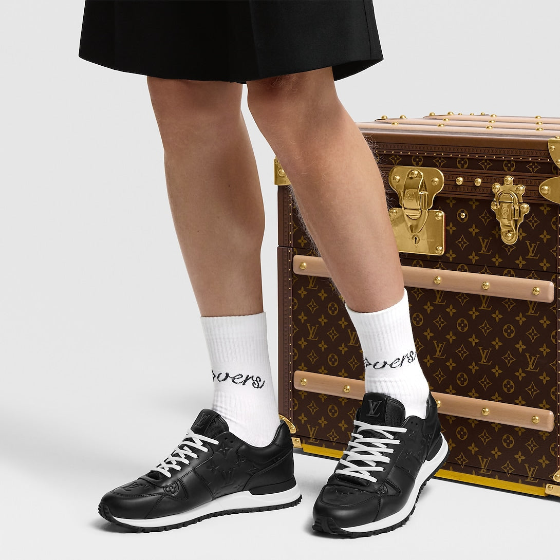 Sneaker auf der Flucht