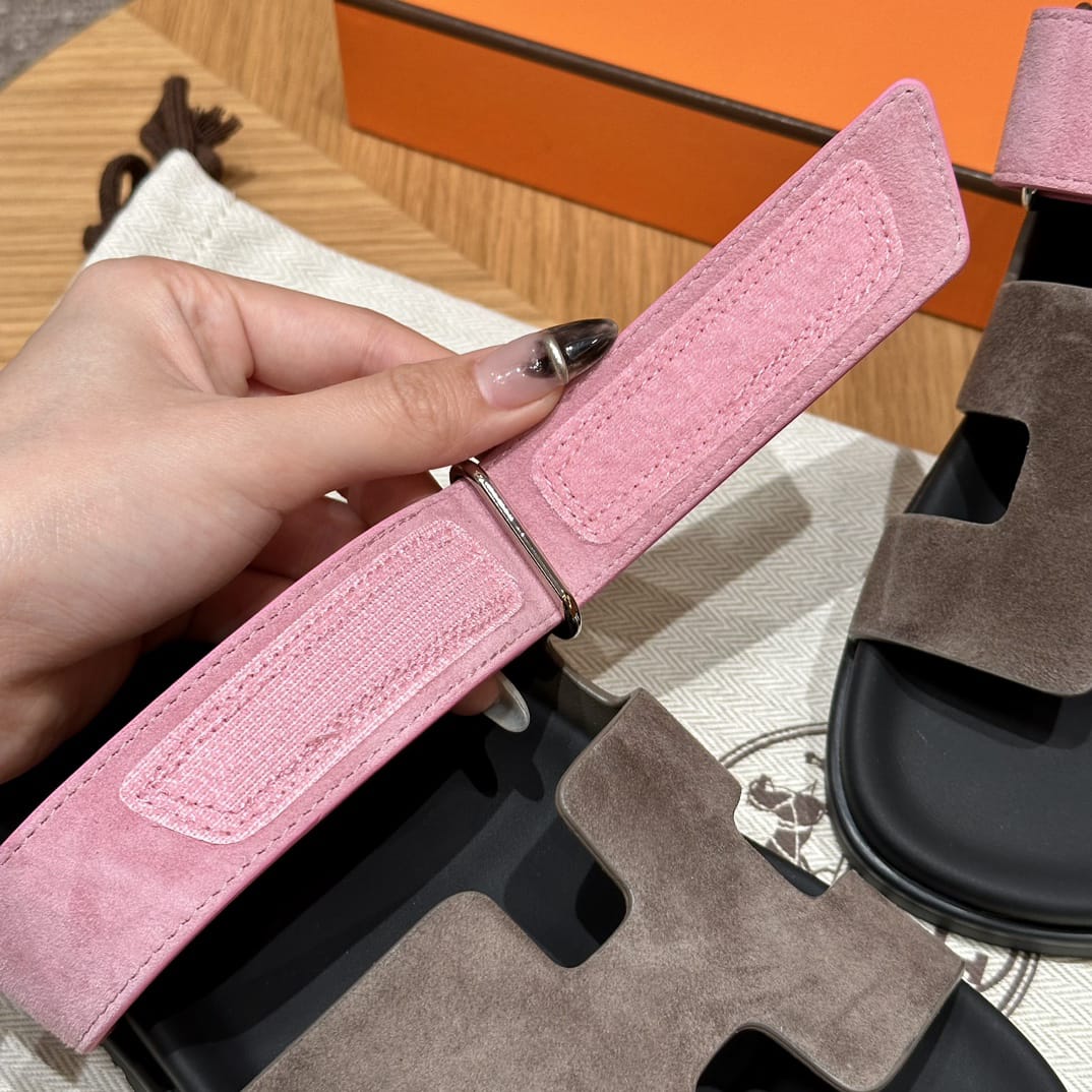 Hermès Sandalen Chypre Braun & Rosa