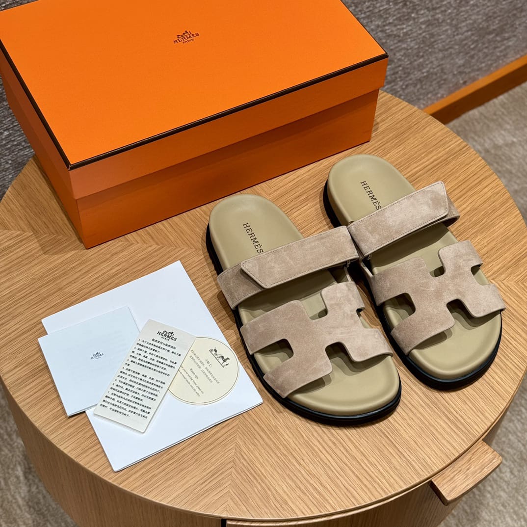 Hermès Chypre Sandalen Beige