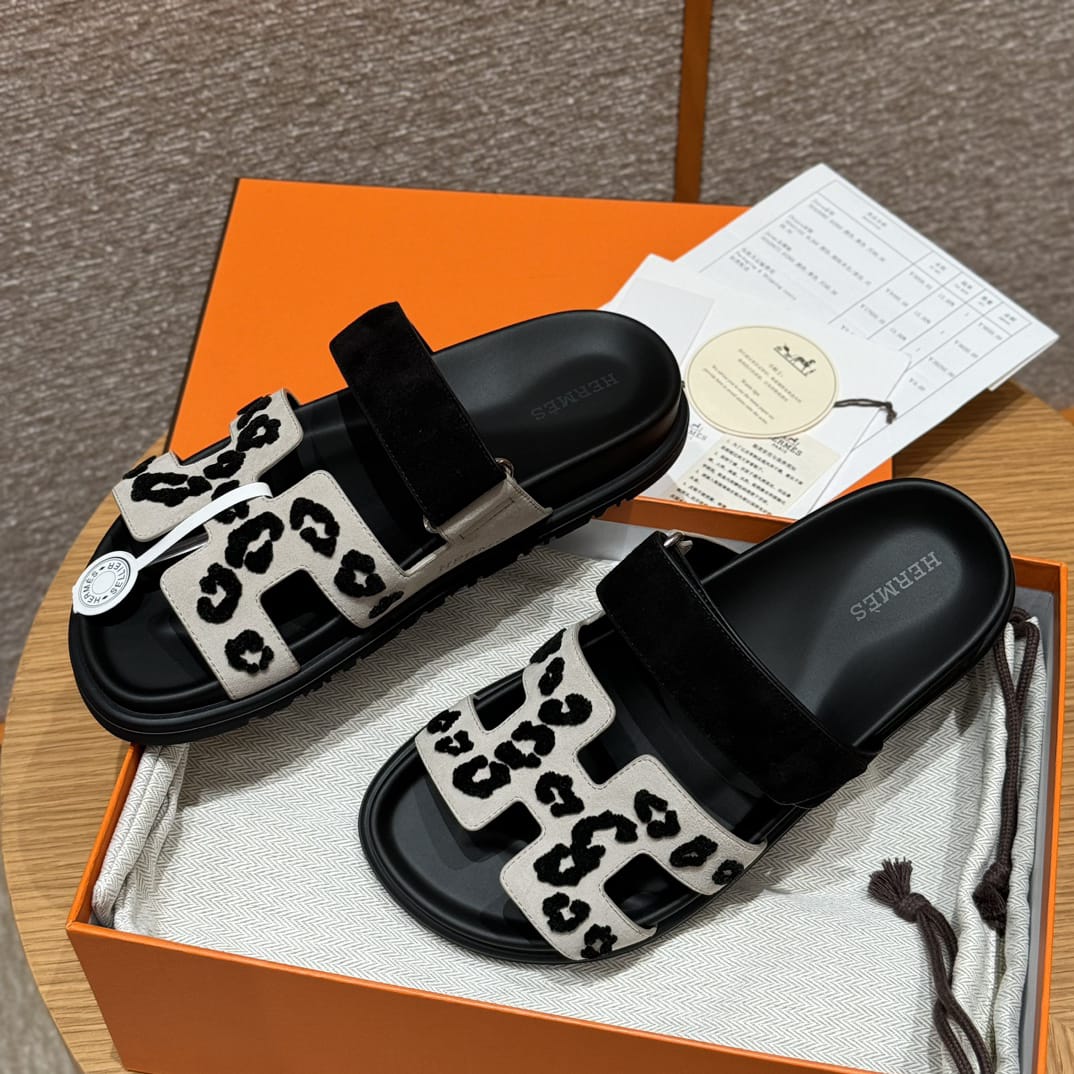 Sandalen Chypre Hermès Weiß Leopard