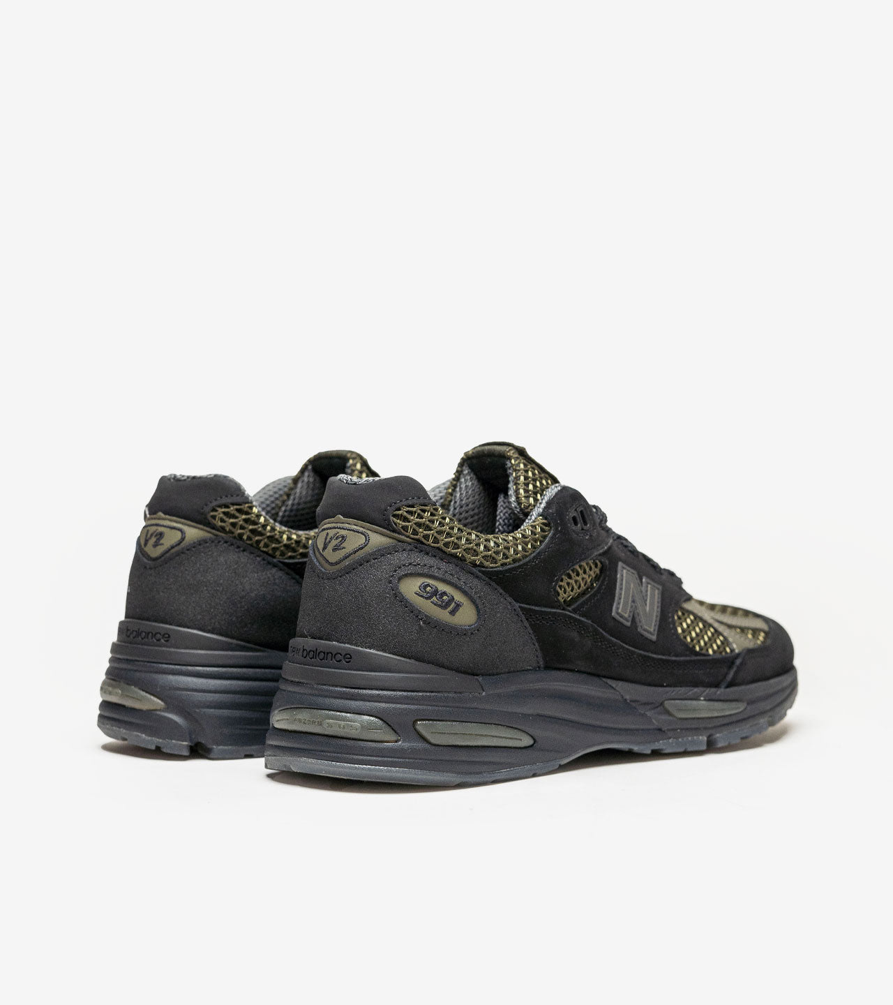 New Balance 991v2 MiUK Stone Island Schwarz